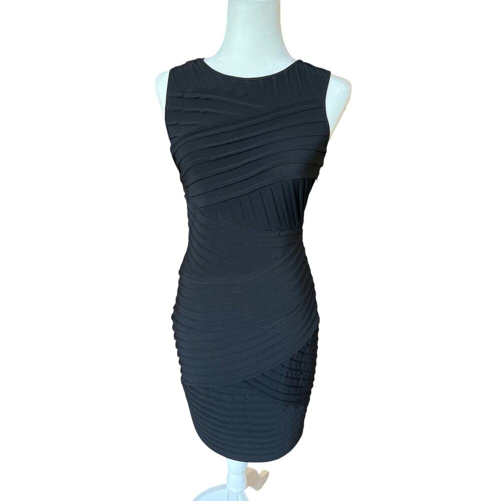 Calvin Klein Black Sleeveless Stretch Textured Dress Women's Size 4 Classic LBD